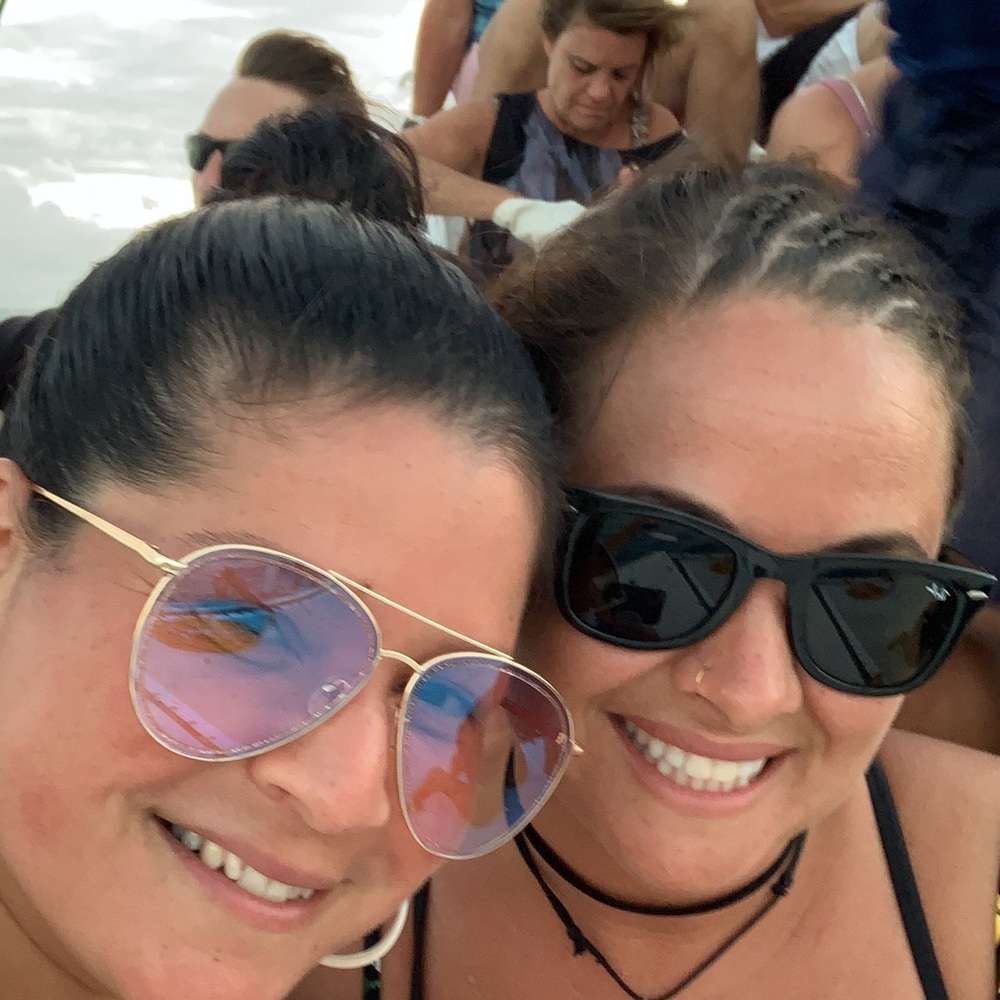 Meet your Poshers, Natalie & Sarah aka catchmythriftny